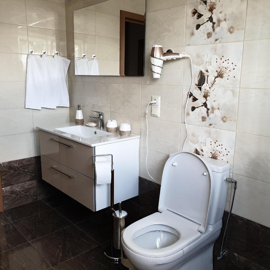Apartamenti Danna Ledmane Exterior foto